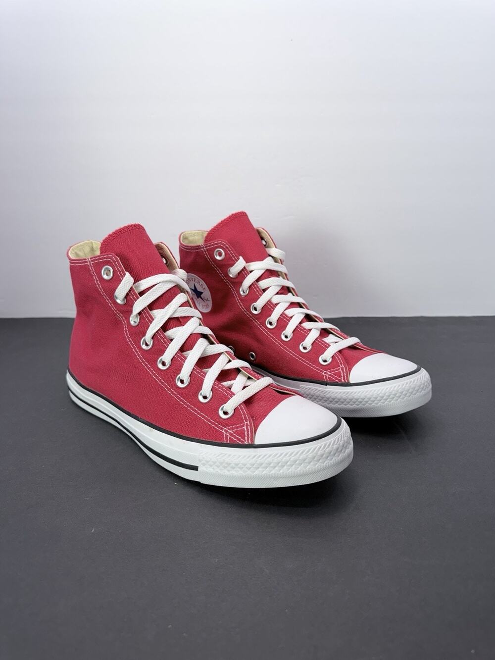 Converse Chuck Taylor All Star High Top Sneakers Red Canvas Men's 9 / Women's 11